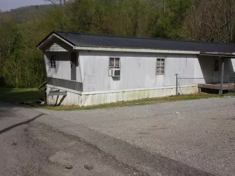 225 Valley View Dr, Coldiron, KY 40819 photo 12