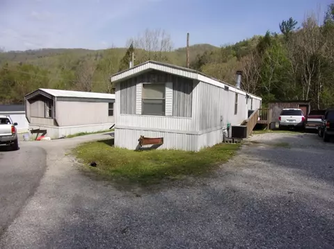 225 Valley View Dr, Coldiron, KY 40819 photo 10