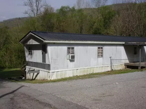 225 Valley View Dr, Coldiron, KY 40819 photo 7