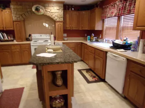 225 Valley View Dr, Coldiron, KY 40819 photo 23