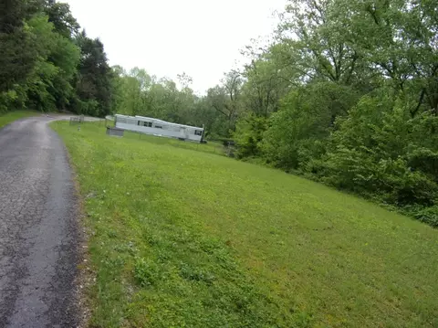 225 Valley View Dr, Coldiron, KY 40819 photo 5