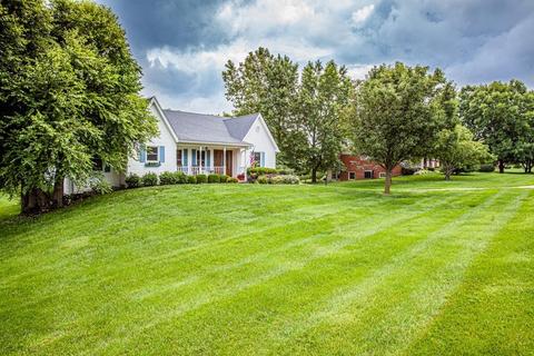336 Farmbrook Cir, Frankfort, KY 40601 photo 4