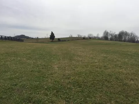 850 Cleo Ave, Lancaster, KY 40444 photo 2