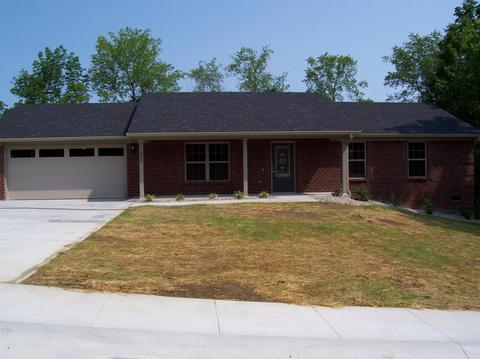 1020 Eagle Point Dr, Berea, KY 40403 photo 1