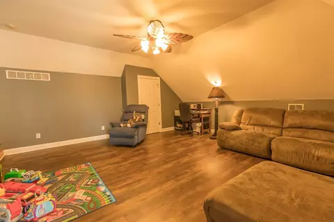399 Northside Dr, Midway, KY 40347 photo 24