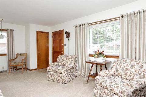 532 Beech St, Versailles, KY 40383 photo 6