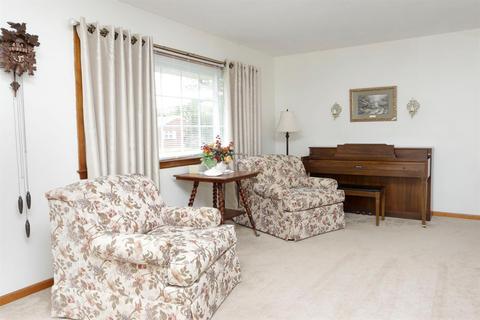 532 Beech St, Versailles, KY 40383 photo 4