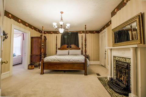 155 E Main St, Paris, KY 40361 photo 7