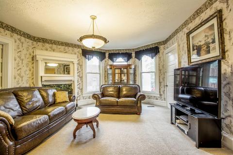 155 E Main St, Paris, KY 40361 photo 14