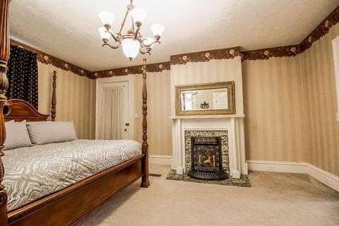 155 E Main St, Paris, KY 40361 photo 8
