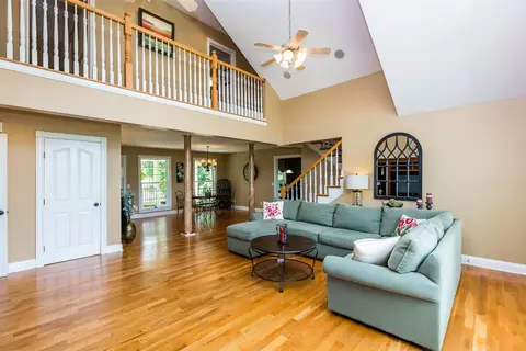 275 Oregon Rd, Salvisa, KY 40372 photo 4