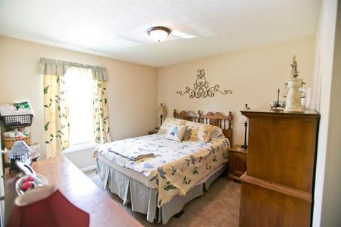 1015 Eagle Point Estates Dr, Berea, KY 40403 photo 13