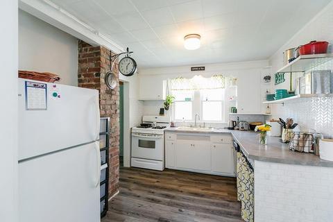 111 Walnut St, Berea, KY 40403 photo 7