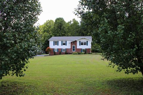 313 Forest Trail Dr, Berea, KY 40403 photo 2