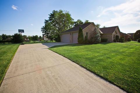 142 Oak Meadow Dr, Berea, KY 40403 photo 2