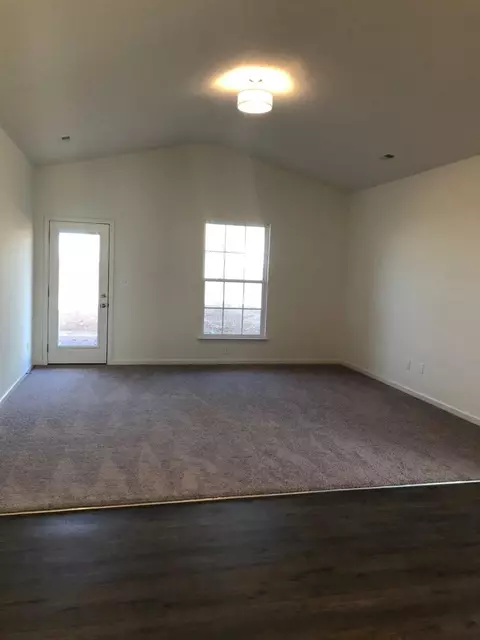 207 Sinclair Ct, Georgetown, KY 40324 photo 3