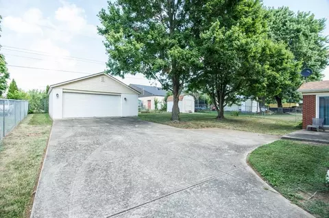 125 Markham Dr, Georgetown, KY 40324 photo 2