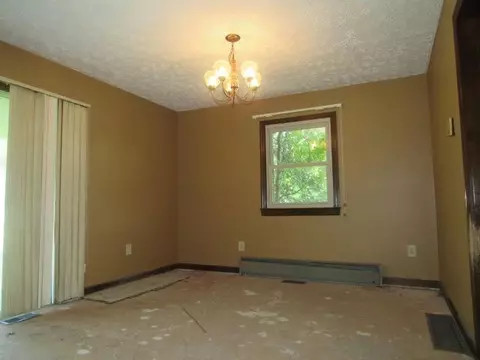 1161 W Barker Ln, Berea, KY 40403 photo 9