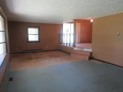 1161 W Barker Ln, Berea, KY 40403 photo 8