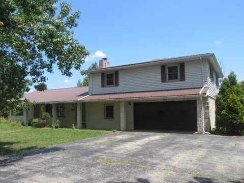1161 W Barker Ln, Berea, KY 40403 photo 1