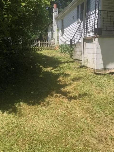 1403 Spruce, Corbin, KY 40701 photo 3
