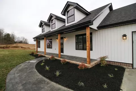 205 Andover Dr, Berea, KY 40403 photo 2
