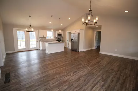 205 Andover Dr, Berea, KY 40403 photo 3
