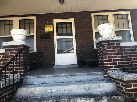 108 Bailey, Harlan, KY 40831 photo 2