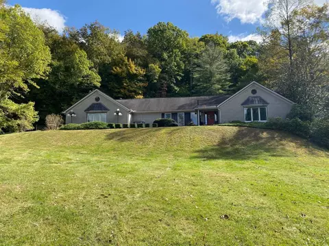 125 Hickory Pl, Corbin, KY 40701 photo 1