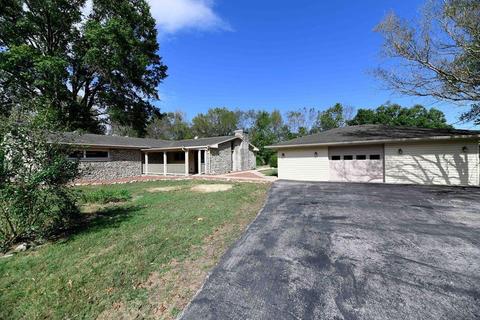910 Maple St, Stanton, KY 40380 photo 1