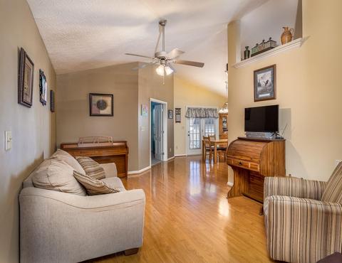 2972 Constantine Ave, Lexington, KY 40509 photo 2