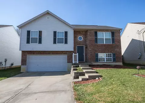 1046 Wermeling Ln, Elsmere, KY 41018 photo 1