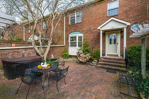 406 Mill Rd, Midway, KY 40347 photo 1