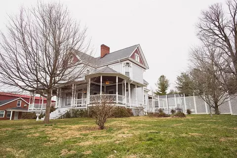 118 Springfield, Bloomfield, KY 40008 photo 3