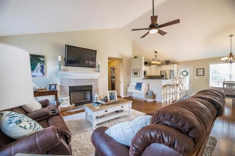 209 Ridgecrest Dr, Lancaster, KY 40444 photo 2