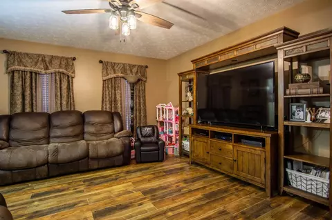 1015 Cardinal Dr, Corbin, KY 40701 photo 7