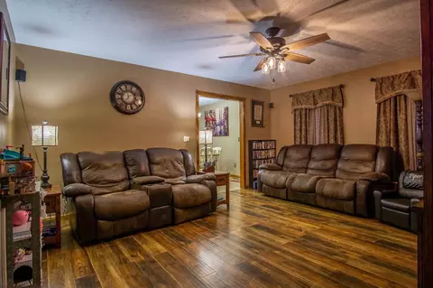 1015 Cardinal Dr, Corbin, KY 40701 photo 6