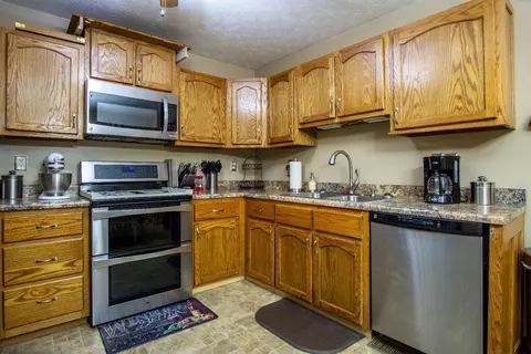 1015 Cardinal Dr, Corbin, KY 40701 photo 2