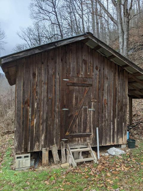 693 Sams Br, Asher, KY 40803 photo 17