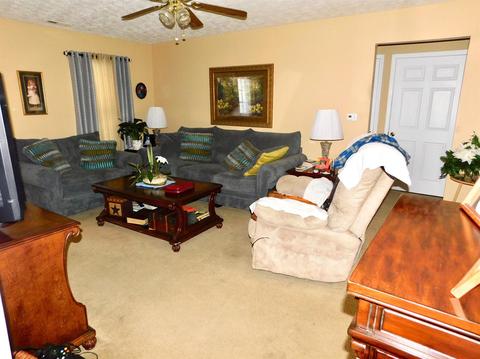 240 Stump Rd, Irvine, KY 40336 photo 7