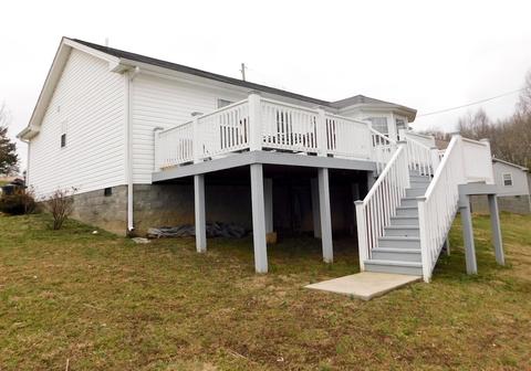 240 Stump Rd, Irvine, KY 40336 photo 4