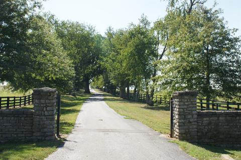 500 Spears Mill Rd, Paris, KY 40361 photo 1