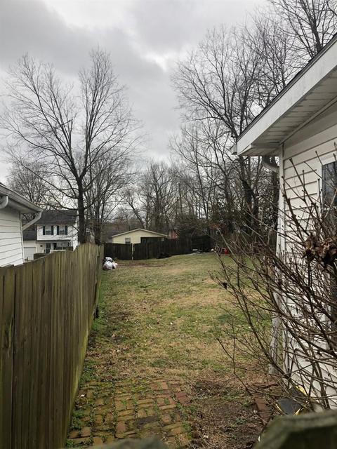 213 E Stephens St, Midway, KY 40347 photo 4