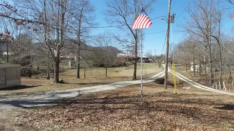 711 Pinewoods Rd, Berea, KY 40403 photo 9
