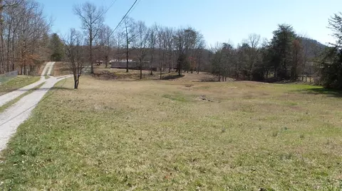 711 Pinewoods Rd, Berea, KY 40403 photo 3