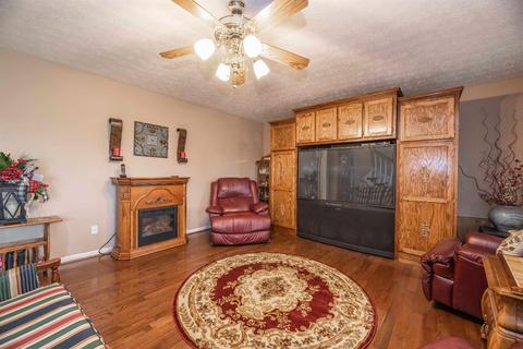 112 Hard Dr, Lancaster, KY 40444 photo 9