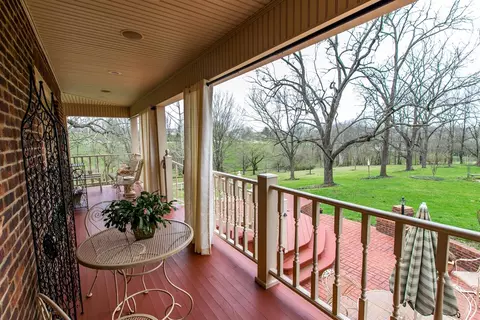 200 Farmbrook Cir, Frankfort, KY 40601 photo 6