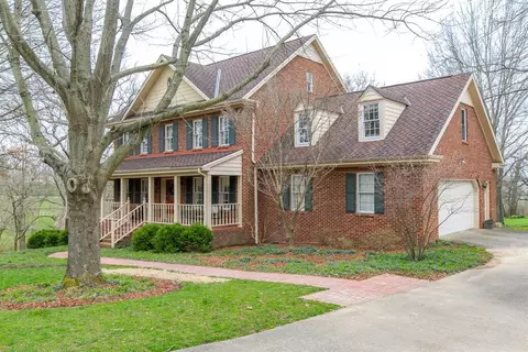 200 Farmbrook Cir, Frankfort, KY 40601 photo 4