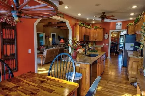 172 Clay Ave, Lancaster, KY 40444 photo 8