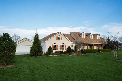 172 Clay Ave, Lancaster, KY 40444 photo 1